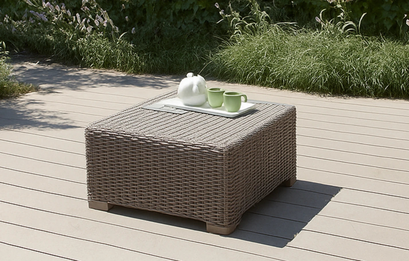 Keter California Taupe Rattan Coffee Table 68 x 68cm - MINT Outdoor